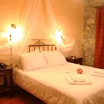 Hotel Karyatis