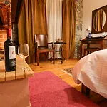 Karyatis Hotel