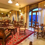 Karyatis Szálloda 3*