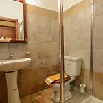 Karyatis Hotel 3*