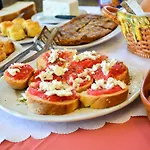 Karyatis Hotel 3*