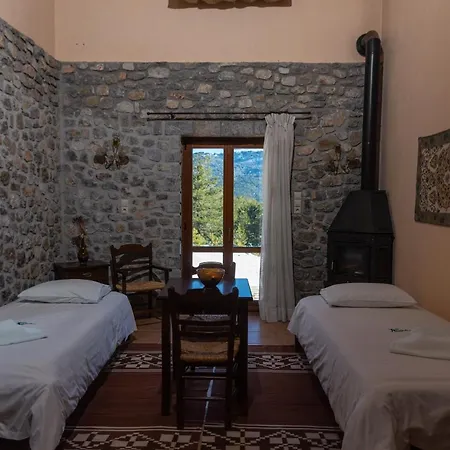 Karyatis Hotel