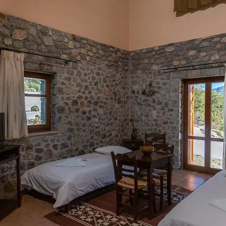 Karyatis 3* Synikia Mesi Trikalon