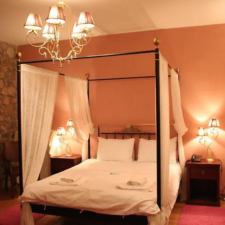 Karyatis Hotel