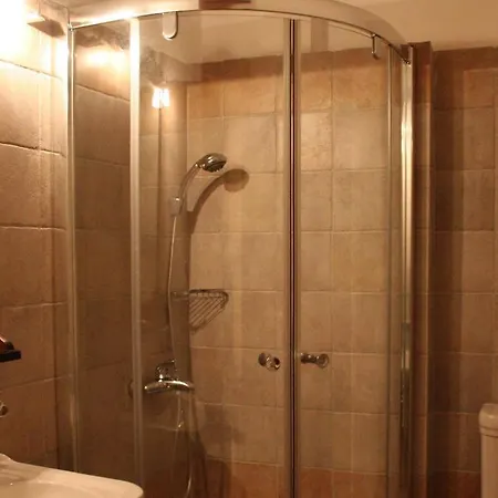 Hotel Karyatis