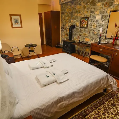 Karyatis Synikia Mesi Trikalon