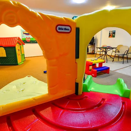 Hotel Karyatis