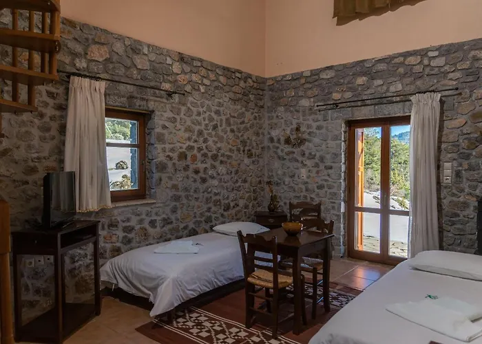 Karyatis 3* Synikia Mesi Trikalon