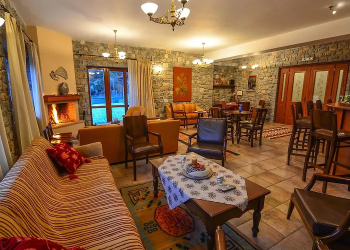 Karyatis Mészi Szinikía Trikálon