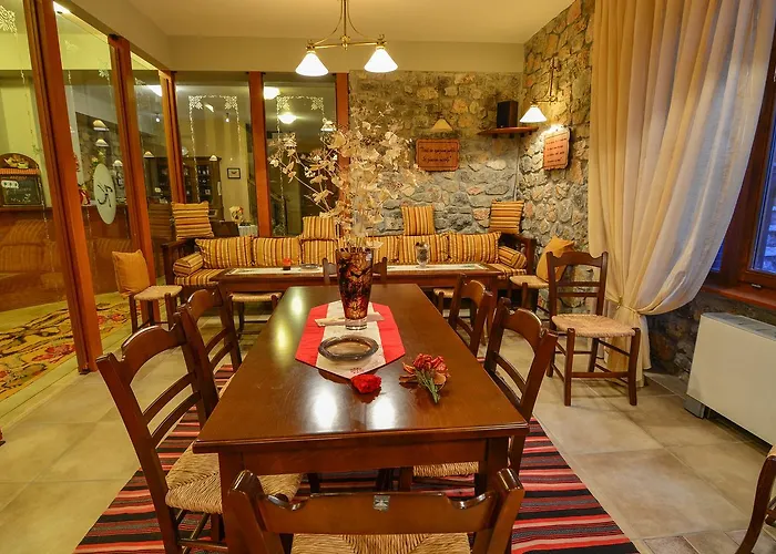 Karyatis Hotel 3*